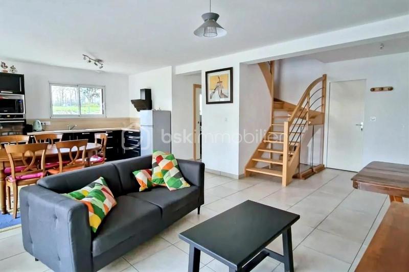 Maison - 104 m² - 5 pièces