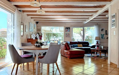 Maison - 140 m² - 6 pièces