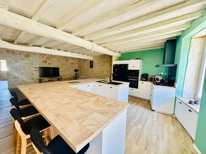 Maison - 255 m² - 7 pièces