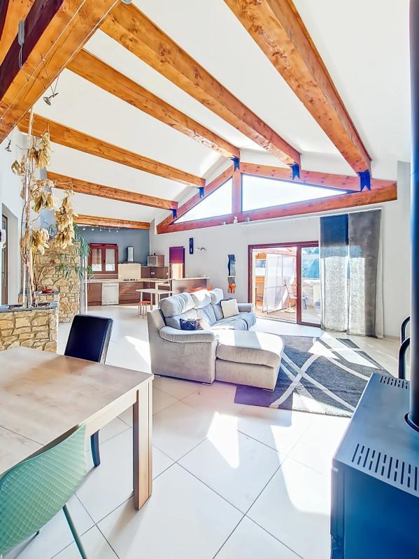 Maison - 240 m² - 6 pièces