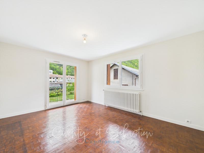 Appartement ancien - 68 m² - 4 pièces