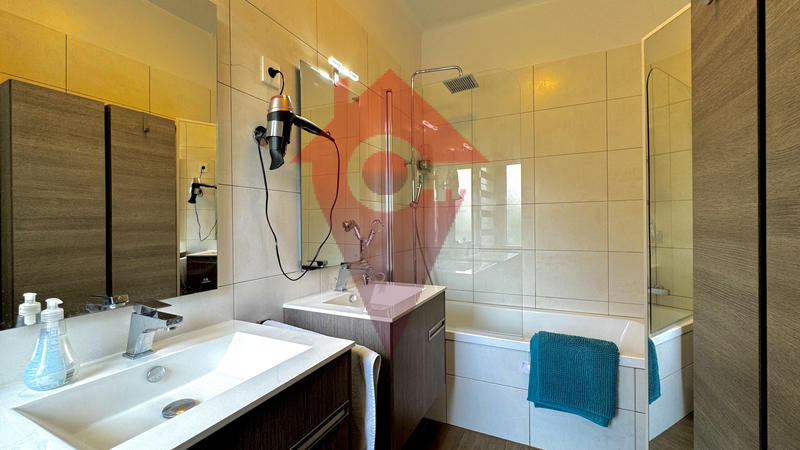 Maison - 115 m² - 4 pièces