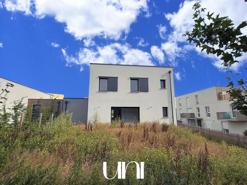 Maison - 101 m² - 6 pièces