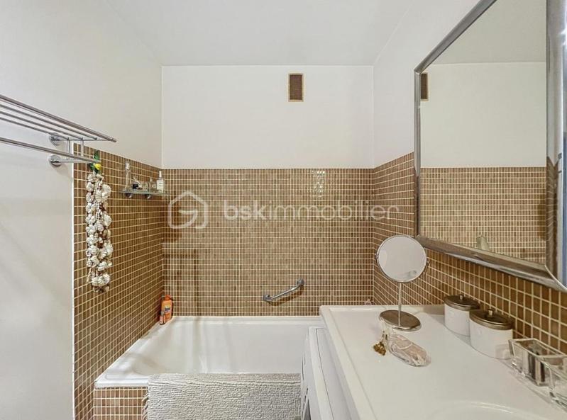 Appartement - 79 m² - 3 pièces