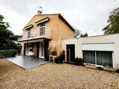 Maison - 136 m² - 5 pièces