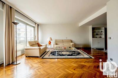 Duplex - 218 m² - 7 pièces