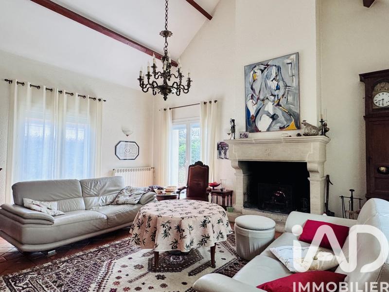 Maison - 200 m² - 7 pièces