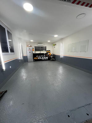 Magasins - 98 m² - 2 pièces