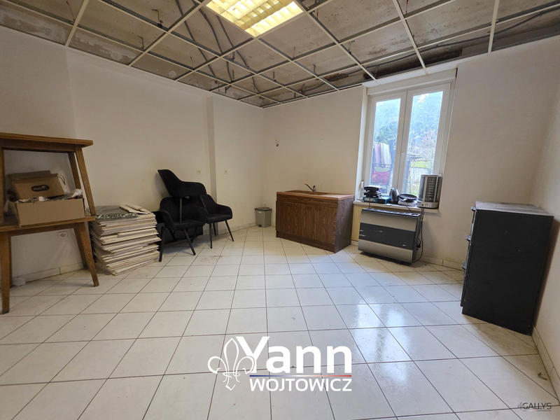 Maison - 350 m² - 11 pièces