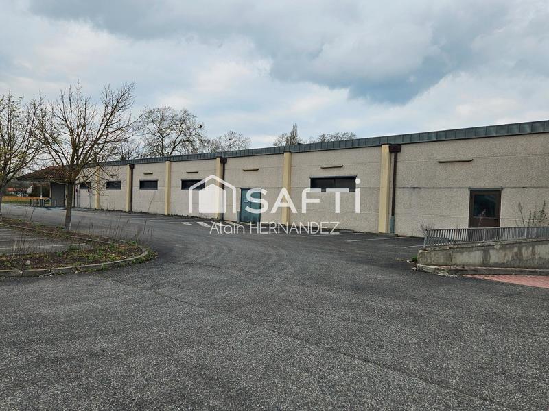 Local commercial - 128 m² - 1 pièce