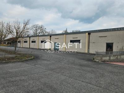 Local commercial - 128 m² - 1 pièce