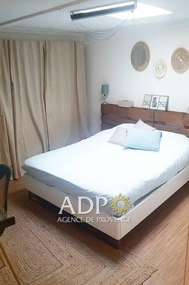 Appartement - 81 m² - 3 pièces