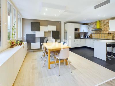 Loft - 84 m² - 3 pièces