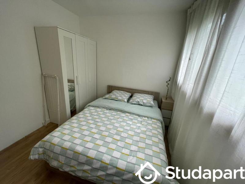 Chambre - 9 m² - 1 pièce