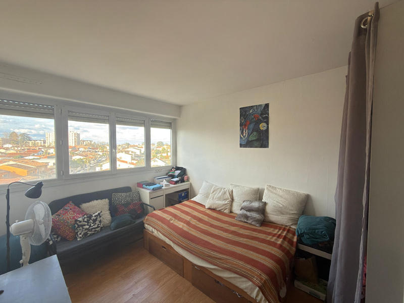 Appartement - 100 m² - 5 pièces