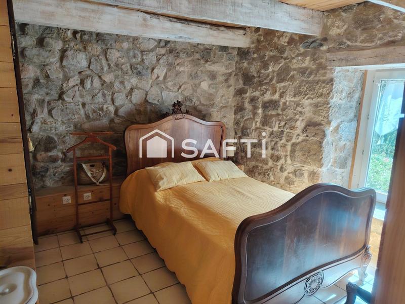 Maison - 263 m² - 8 pièces