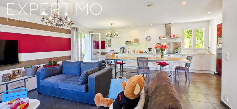 Maison - 100 m² - 6 pièces