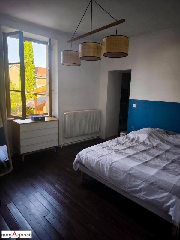 Propriété - 185 m² - 6 pièces