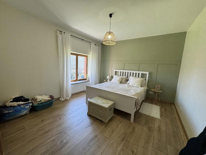 Maison - 300 m² - 12 pièces