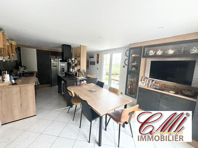 Maison - 385 m² - 11 pièces