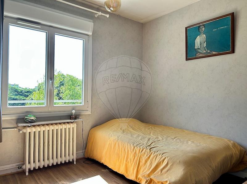 Appartement - 97 m² - 5 pièces