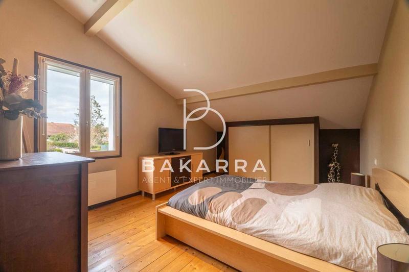 Maison - 184 m² - 6 pièces