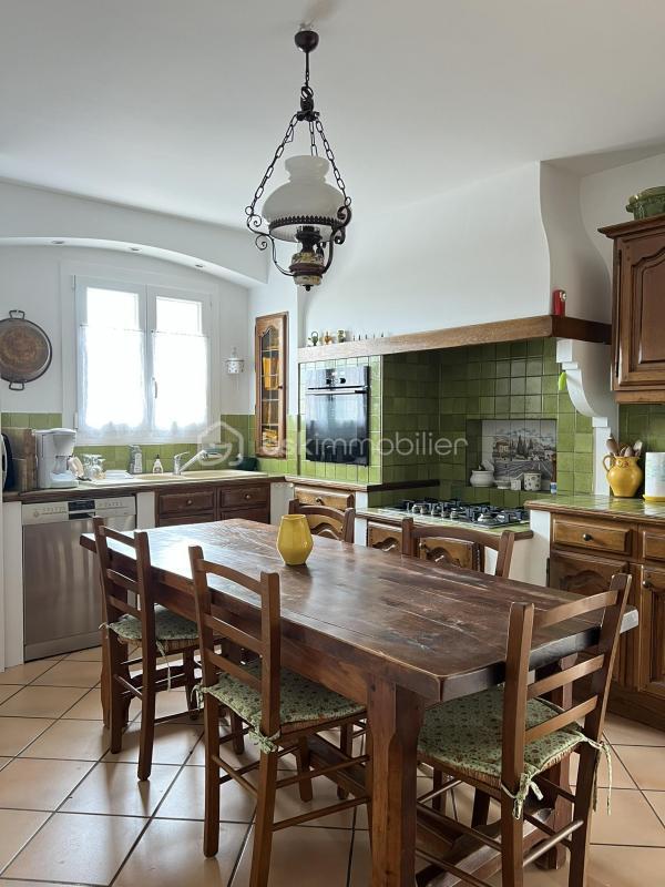 Maison - 196 m² - 6 pièces