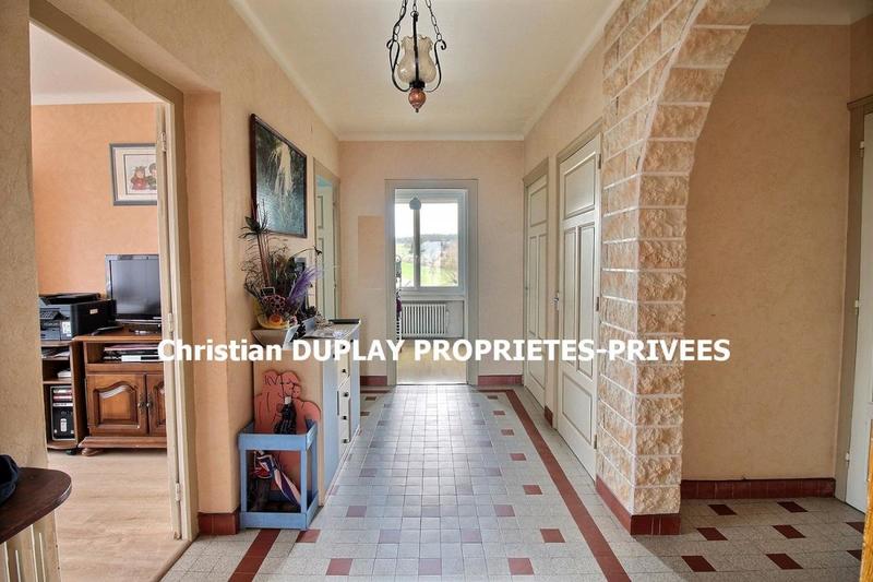Maison - 260 m² - 13 pièces