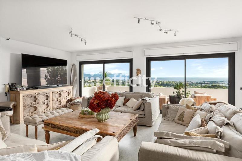 Villa - 402 m² - 11 pièces