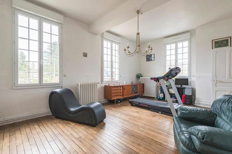 Maison - 260 m² - 8 pièces