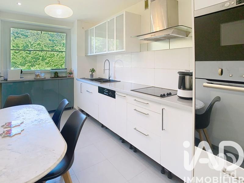 Appartement - 90 m² - 3 pièces