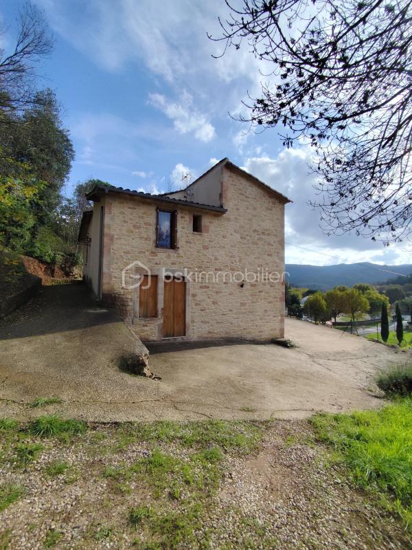 Immeuble - 166 m² - 10 pièces