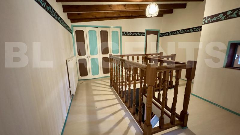 Maison de ville - 235 m² - 9 pièces