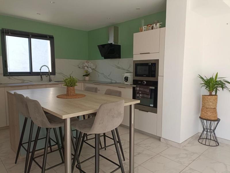 Villa - 104 m² - 4 pièces