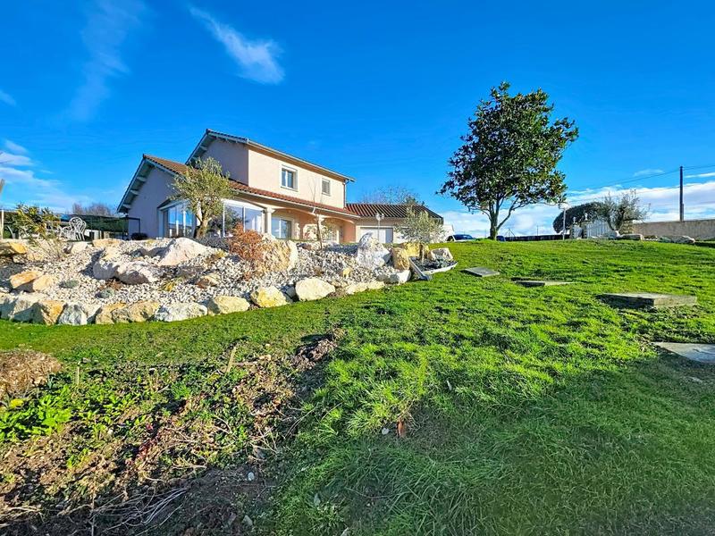 Maison - 120 m² - 5 pièces