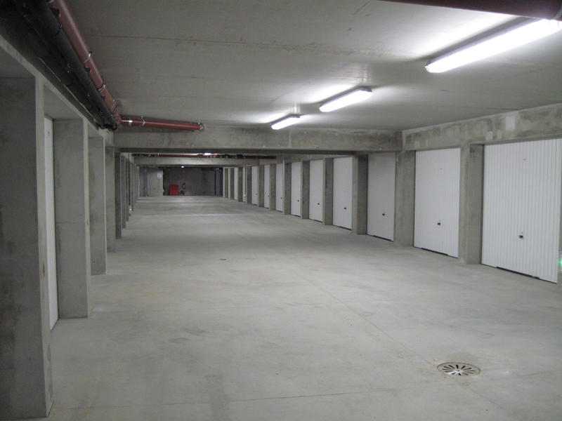 Parking / Garage - 10 m²