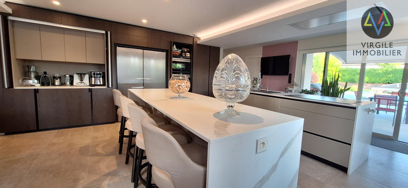 Villa - 174 m² - 6 pièces