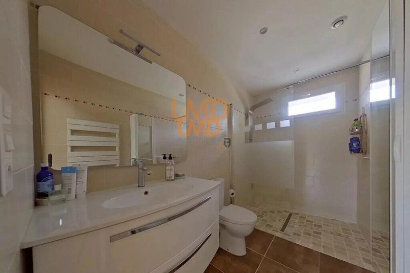 Longère - 205 m² - 9 pièces