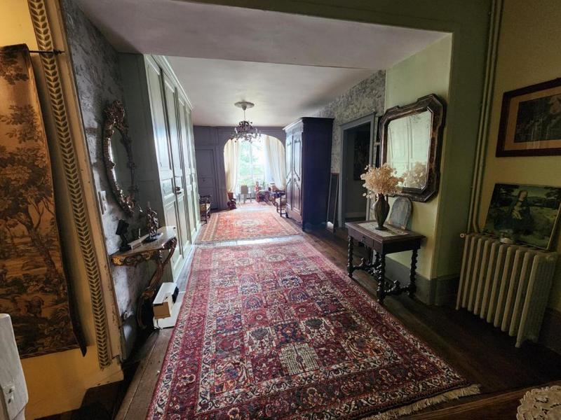 Maison - 635 m² - 13 pièces