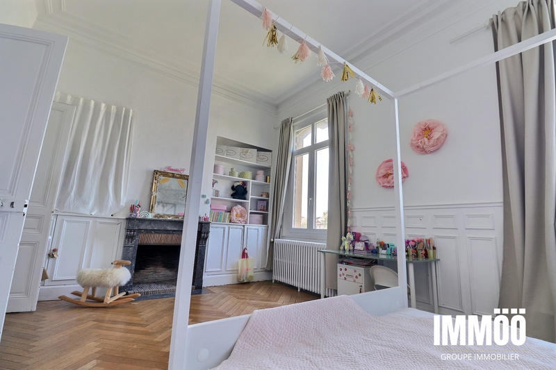 Appartement - 174 m² - 5 pièces