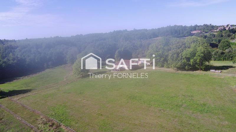 Maison - 232 m² - 7 pièces