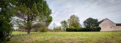 Terrain constructible - 4 617 m²