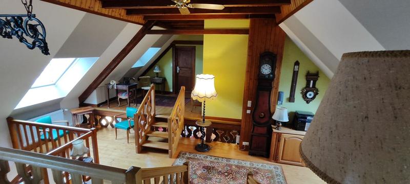 Maison - 246 m² - 7 pièces