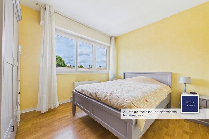 Maison - 91 m² - 5 pièces