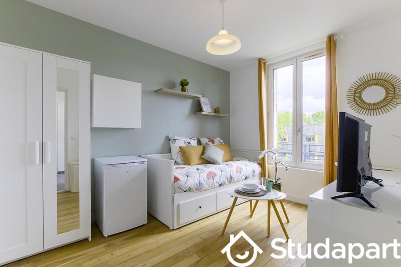 Chambre - 10 m² - 1 pièce