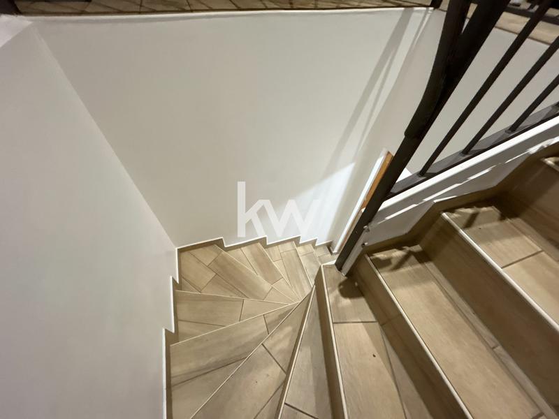 Maison - 318 m² - 7 pièces