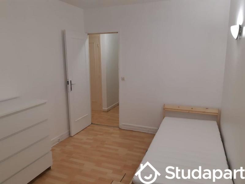 Chambre - 9 m² - 1 pièce