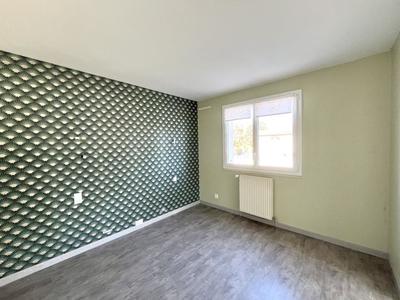 Maison - 90 m² - 3 pièces