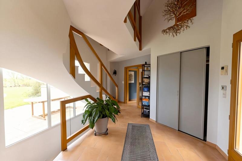 Maison - 264 m² - 8 pièces
