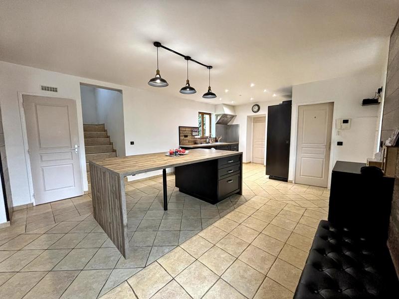 Maison - 130 m² - 5 pièces